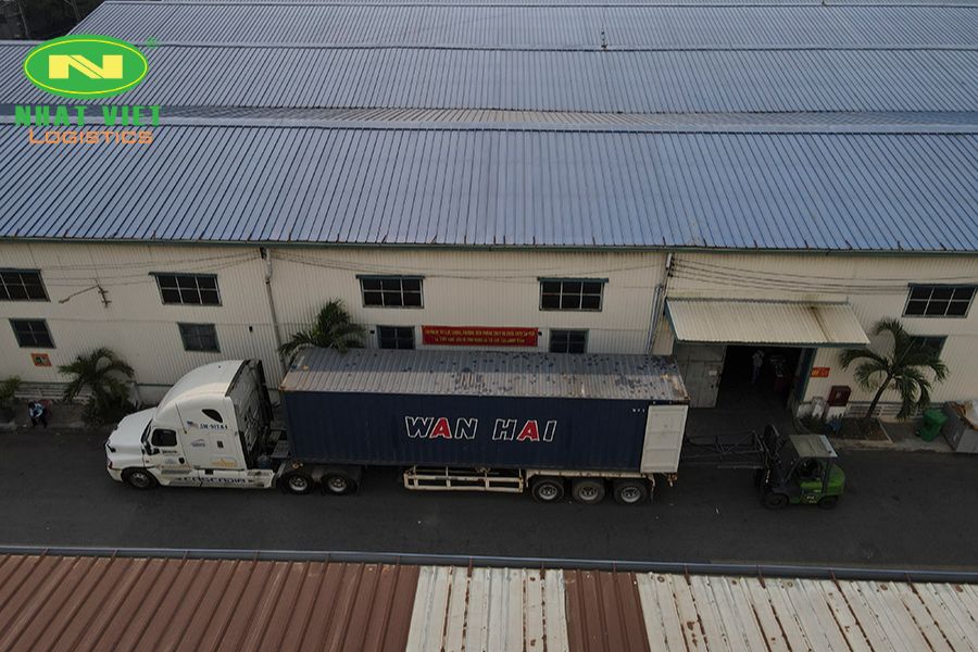 Nhatviet Logistics - Đơn vị chuyên cho thuê kho xưởng chứa hàng xuất nhập khẩu, tư vấn thủ tục hải quan uy tín, giá tốt hàng đầu thị trường.