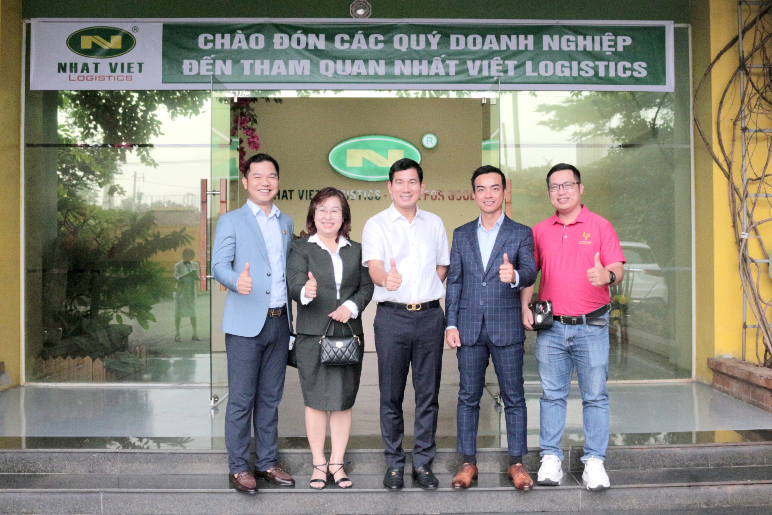 nhat-viet-logistics-tham-quan-doanh-nghiep-2