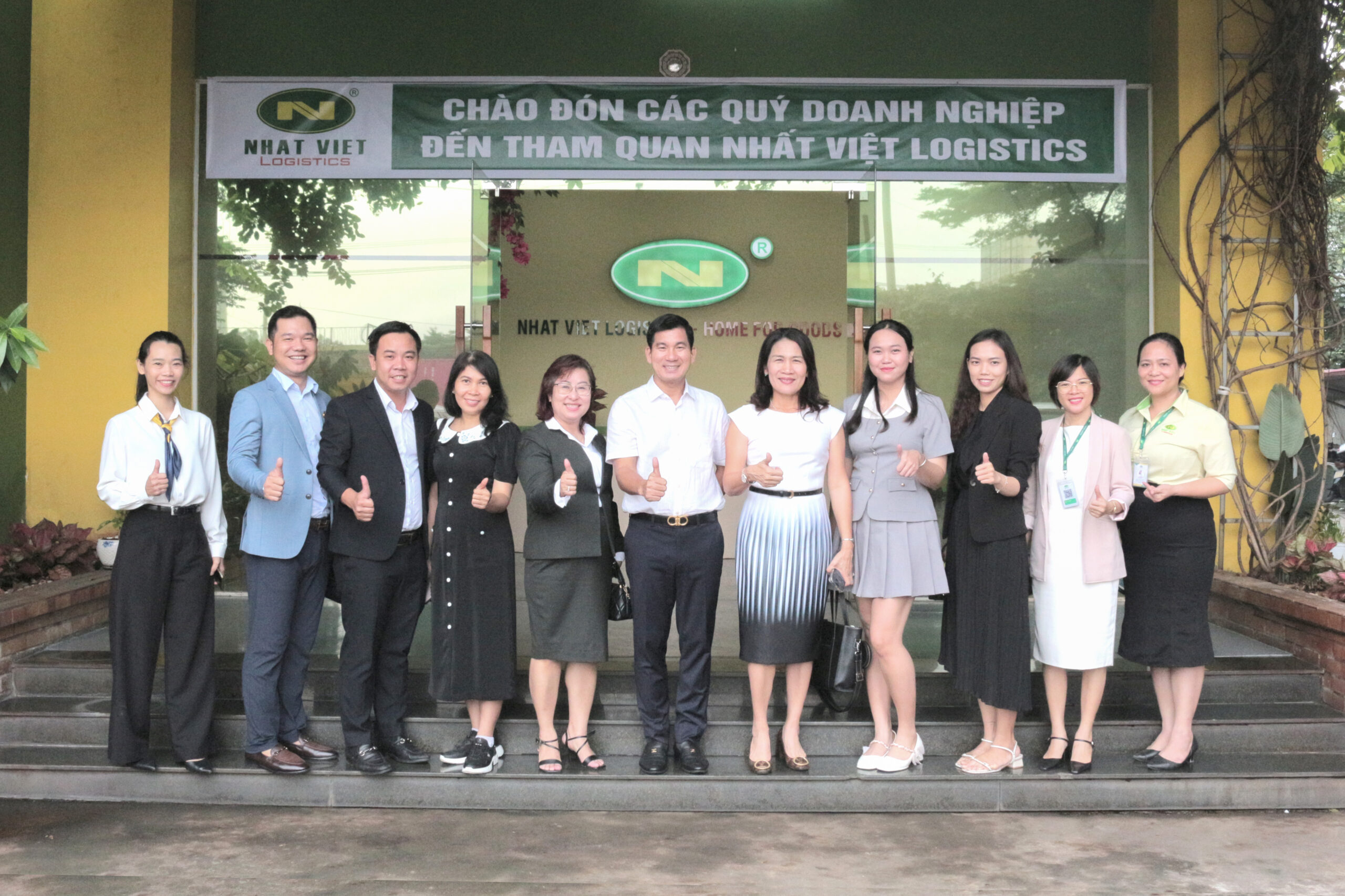 nhat-viet-logistics-tham-quan-doanh-nghiep-1