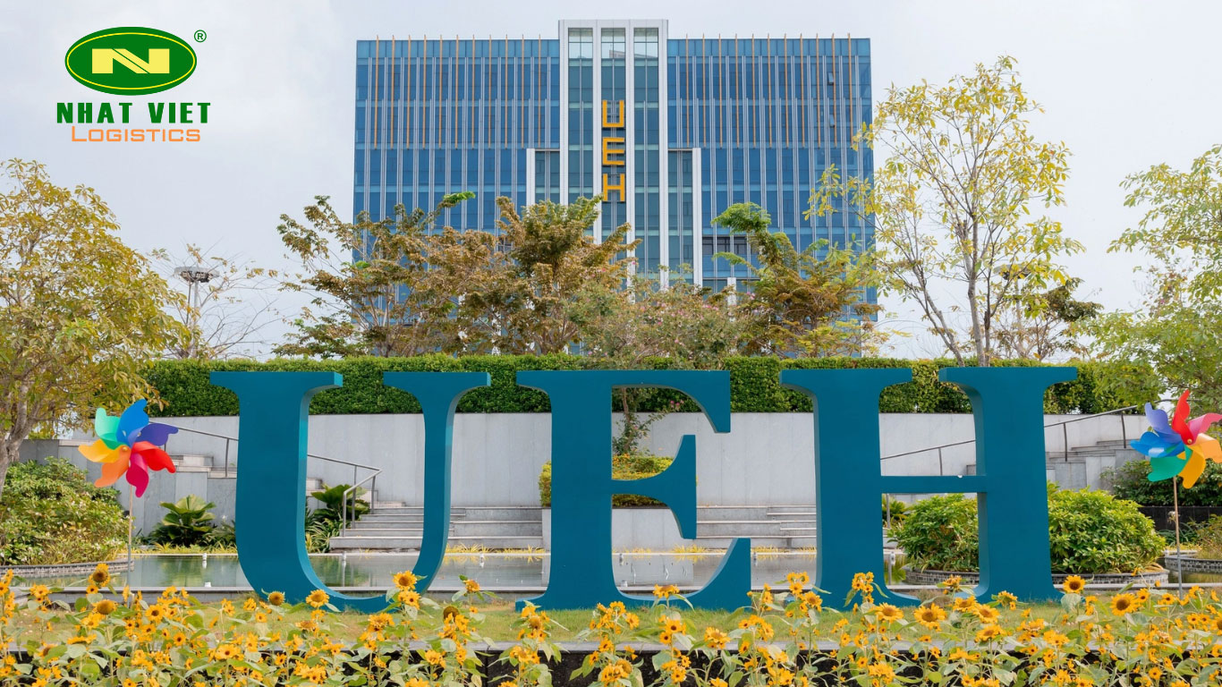 Đại học kinh tế TPHCM